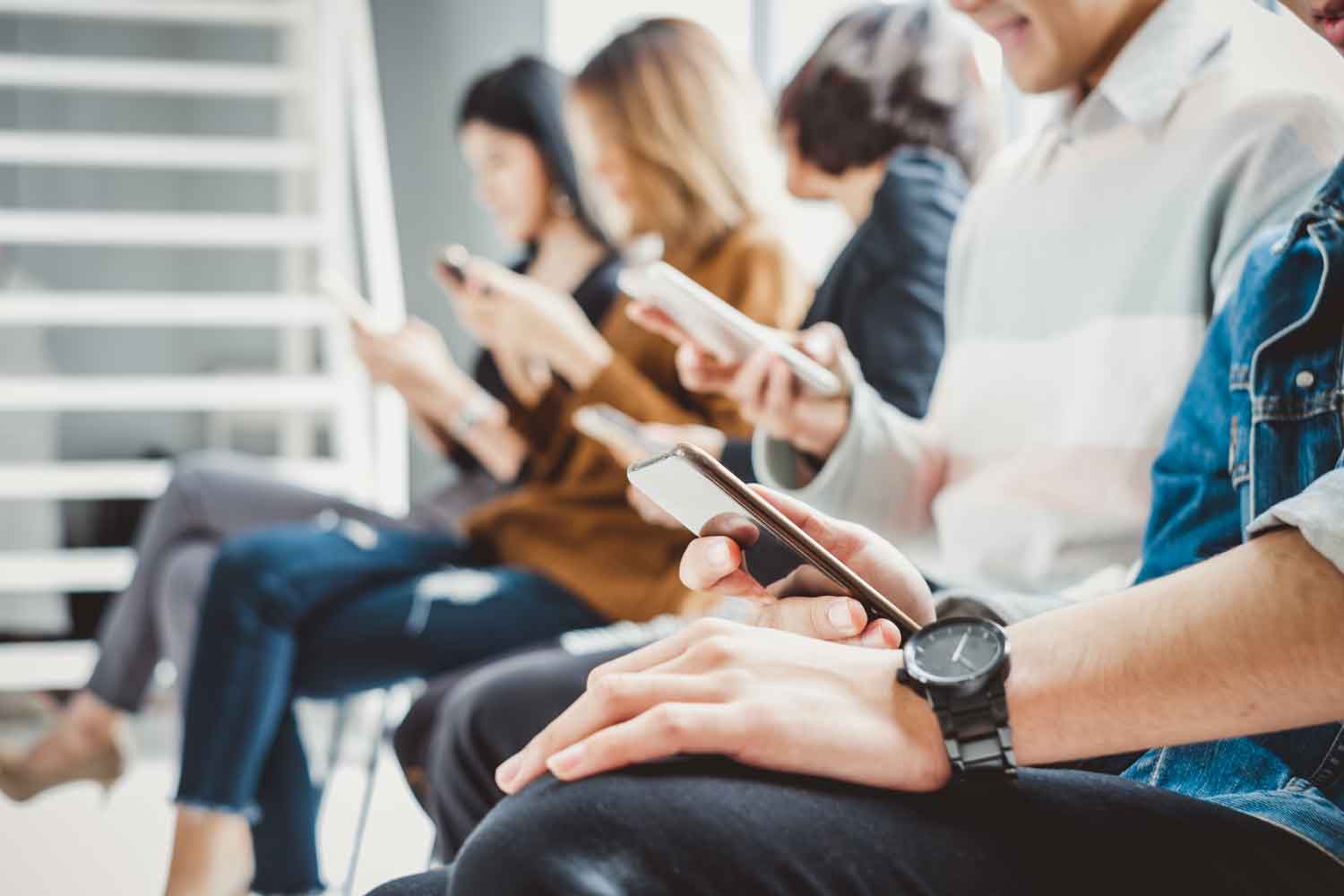 Meta, TikTok Scrutinized for Illegal Nicotine Ads in Australia