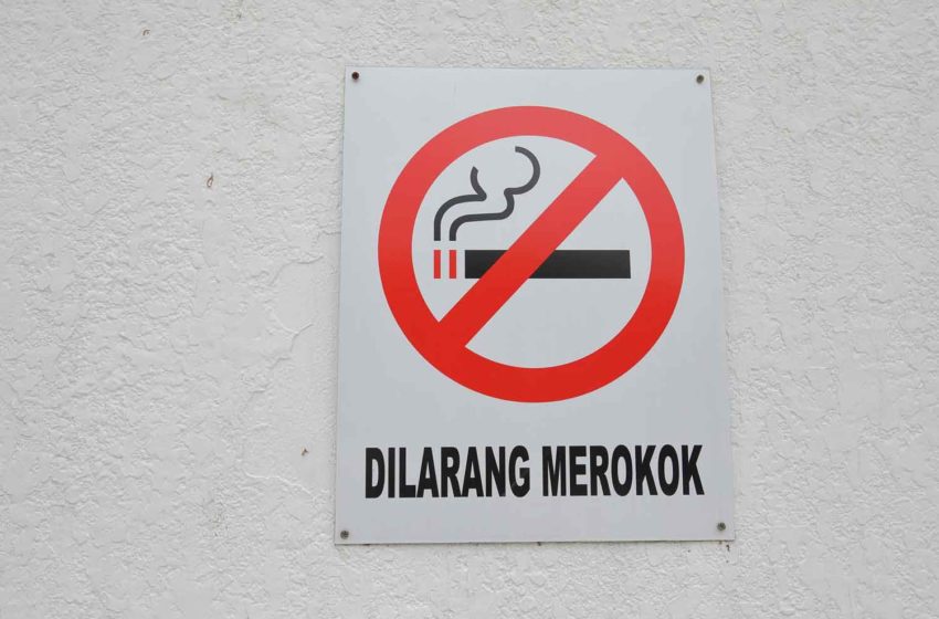  Malaysians Skeptical About Generational Tobacco Ban